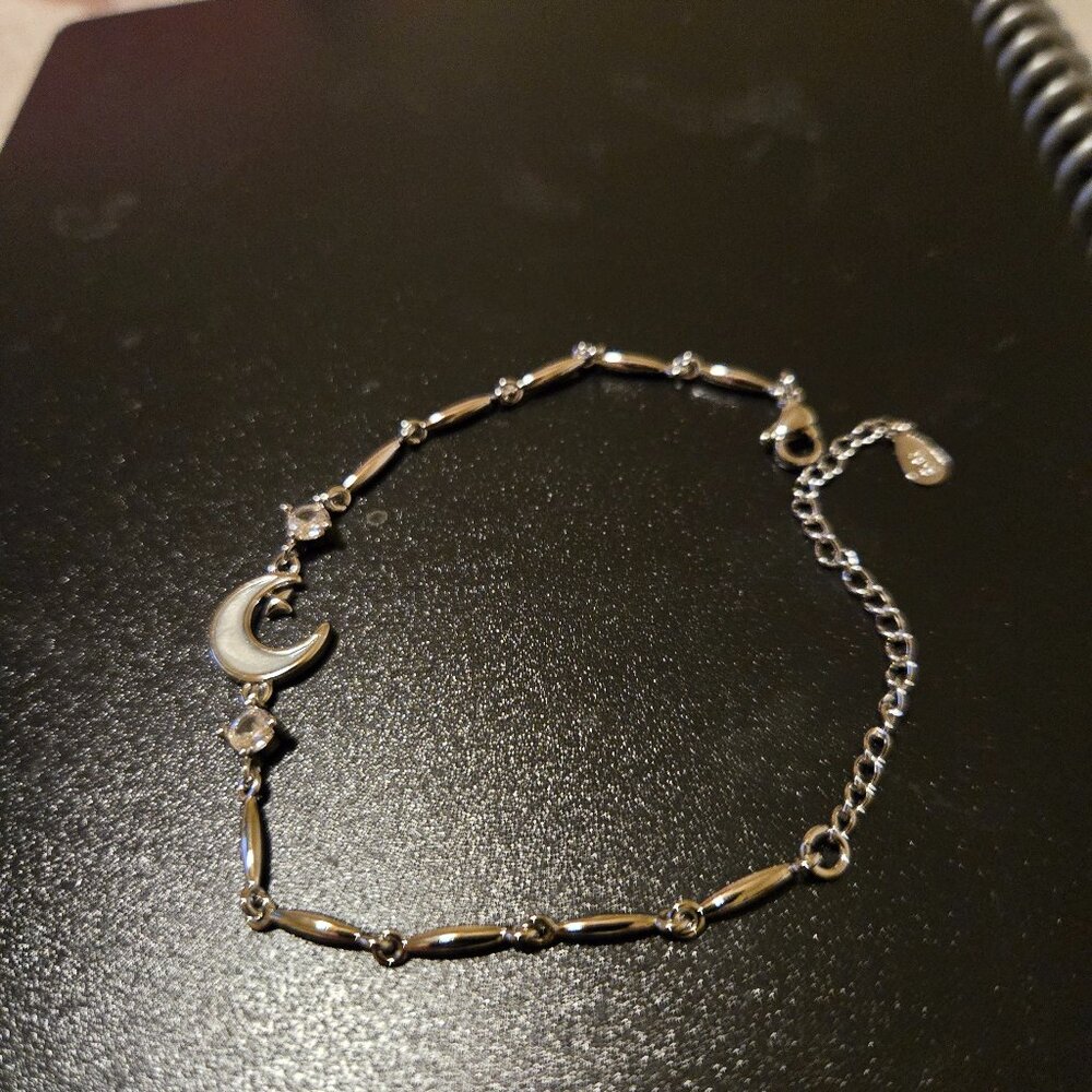 New Elegant Vintage 925 Sterling Silver Bracelet, with Synthetic Zirconia Accent